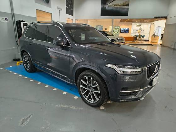 VOLVO XC90 2.0 D5 DIESEL MOMENTUM AWD GEARTRONIC